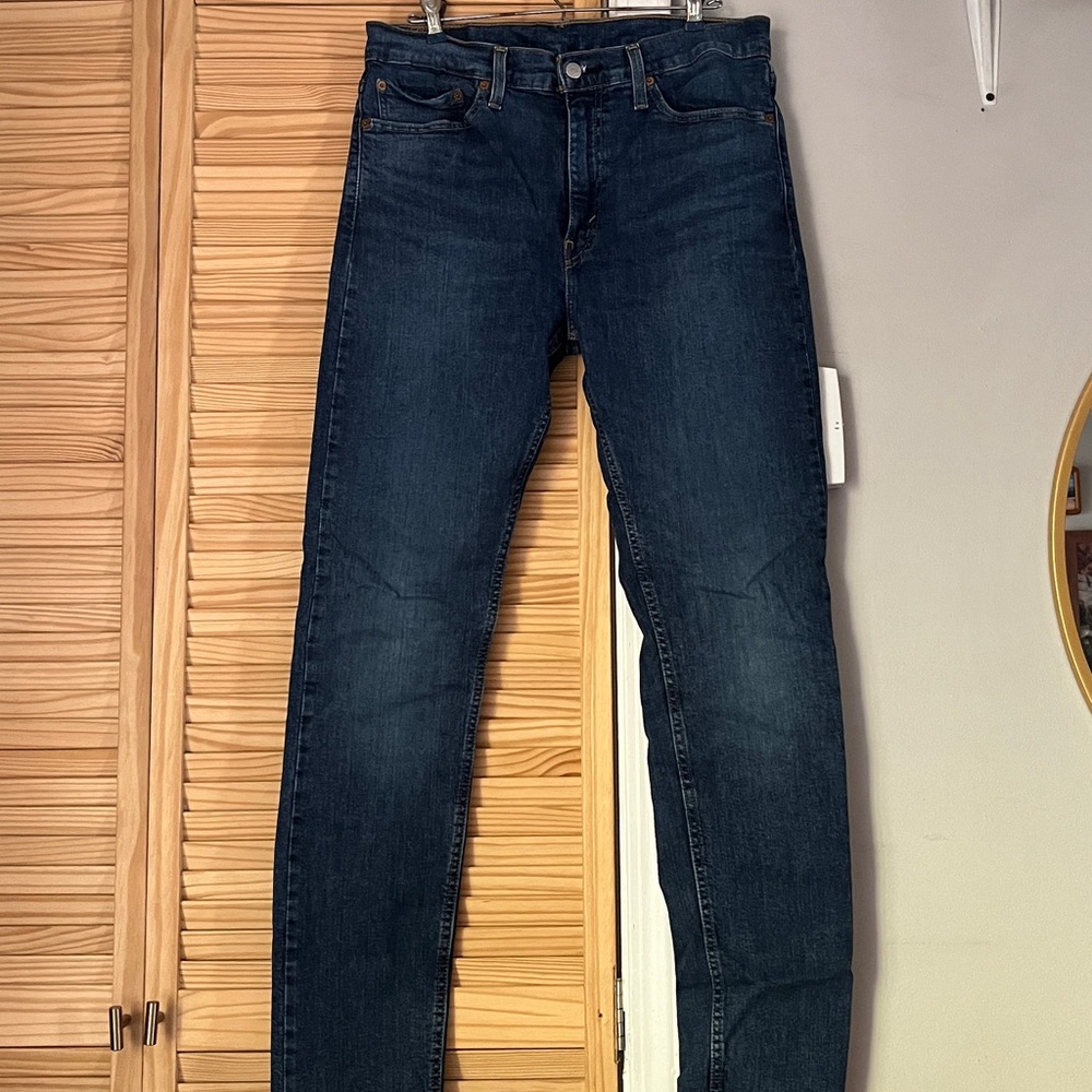 Dark wash Levi’s 510